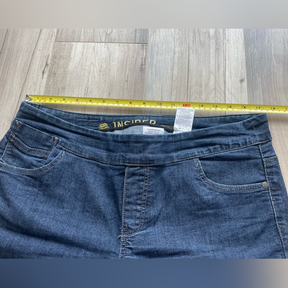 Insider Low Rise Jeans - Picture 5 of 8